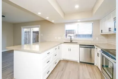 10492 Hammerly Boulevard #83, Houston, TX 77043 - Photo 13