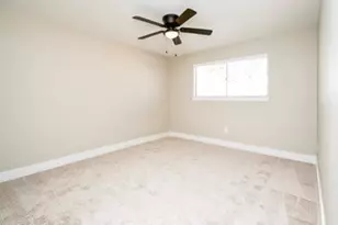 10492 Hammerly Blvd, Houston, TX 77043 - Photo 21