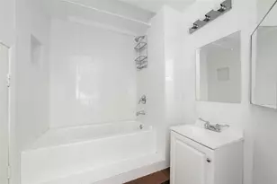 3705 Mandell St, Houston, TX 77006 - Photo 3