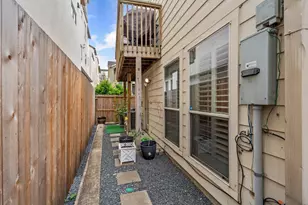 126 Detering St, Houston, TX 77007 - Photo 15