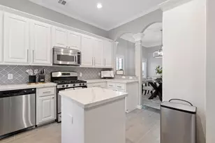 126 Detering St, Houston, TX 77007 - Photo 5