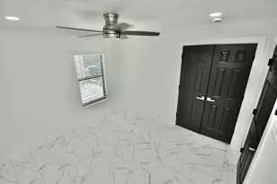 7133 Evans St, Houston, TX 77061 - Photo 27