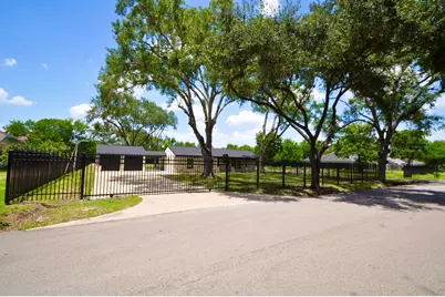 7133 Evans Street, Houston, TX 77061 - Photo 5