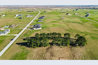 577 Longhorn Trail, Angleton, TX 77515 - Photo 9