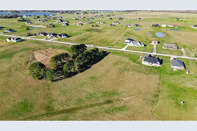 577 Longhorn Trail, Angleton, TX 77515 - Photo 7