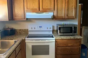 911 N 15th St, Port O Connor, TX 77982 - Photo 11