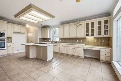 5906 Indian Hills Lane, Sugar Land, TX 77479 - Photo 11