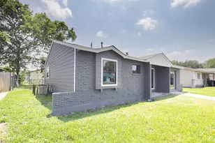 3309 Proswimmer St, Houston, TX 77088 - Photo 3