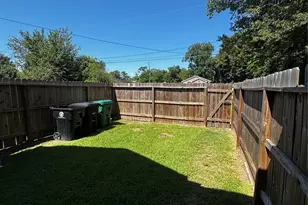 8424 Wileyvale Rd, Houston, TX 77016 - Photo 3