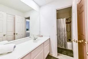 1322 Blackthorne Dr, Houston, TX 77094 - Photo 37