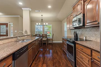 137 Silverbell Circle, Lake Jackson, TX 77566 - Photo 23