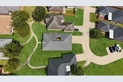 137 Silverbell Circle, Lake Jackson, TX 77566 - Photo 47