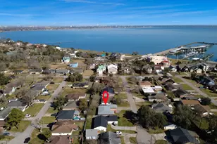 3906 Dolphin Ln, La Porte, TX 77571 - Photo 25