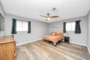 3906 Dolphin Ln, La Porte, TX 77571 - Photo 9