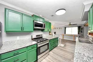 3906 Dolphin Ln, La Porte, TX 77571 - Photo 23