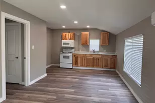 22085 Madison St, Bedias, TX 77831 - Photo 11