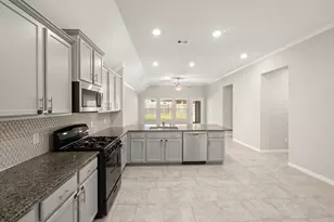 2939 Twin Cove Ct, Conroe, TX 77301 - Photo 9