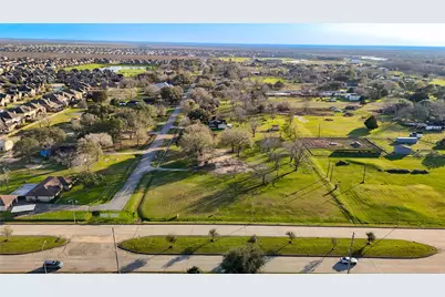 606 Sycamore Road, Richmond, TX 77469 - Photo 35