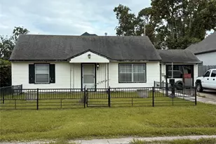 6501 Schiller St, Houston, TX 77055 - Photo 1