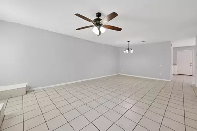 8646 Maplecrest Drive, Houston, TX 77099 - Photo 7