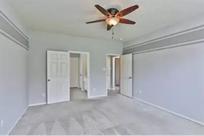 13002 Misty Bay Ln, Pearland, TX 77584 - Photo 9