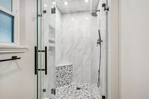 10818 Olympia Dr, Houston, TX 77042 - Photo 9