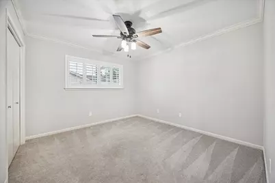 10818 Olympia Drive, Houston, TX 77042 - Photo 15