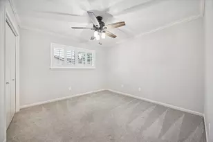 10818 Olympia Dr, Houston, TX 77042 - Photo 15