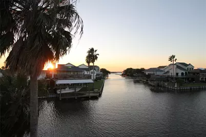 9 S Sandpiper Street, La Marque, TX 77568 - Photo 43