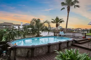 9 S Sandpiper St, La Marque, TX 77568 - Photo 5