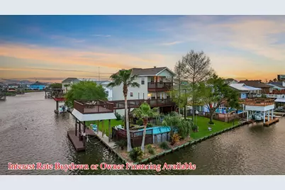 9 S Sandpiper Street, La Marque, TX 77568 - Photo 1