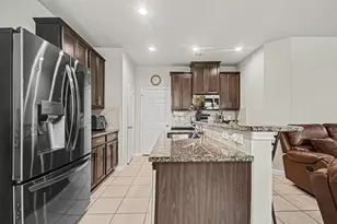 6523 Macroom Meadows Ln, Houston, TX 77048 - Photo 5