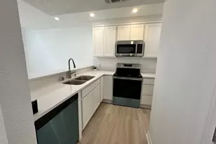 2800 Jeanetta St, Houston, TX 77063 - Photo 9