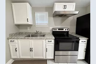 1013 Bennington Street, Houston, TX 77022 - Photo 5