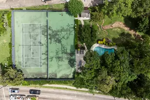 9584 Doliver Dr, Houston, TX 77063 - Photo 33