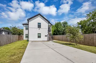 8529 Dosia St, Houston, TX 77051 - Photo 3