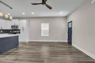 8529 Dosia St, Houston, TX 77051 - Photo 5