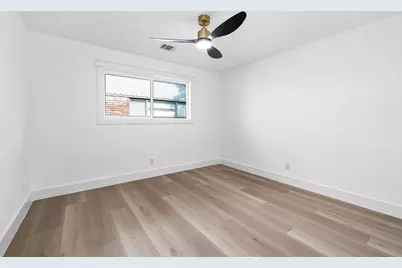 5507 Valkeith Drive, Houston, TX 77096 - Photo 29