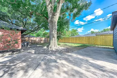 5507 Valkeith Drive, Houston, TX 77096 - Photo 37