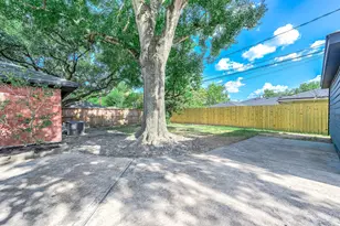 5507 Valkeith Dr, Houston, TX 77096 - Photo 37