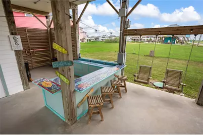 2297 Martinique, Crystal Beach, TX 77650 - Photo 5