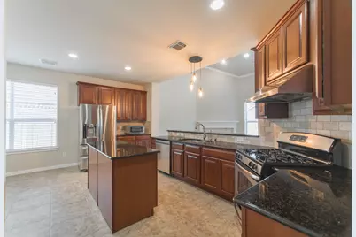 139 S Rocky Point Cir, The Woodlands, TX 77389 - Photo 11