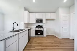 805 Clear Vly Ln, Dayton, TX 77535 - Photo 9