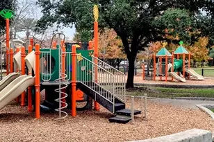 1111 Bering Dr, Houston, TX 77057 - Photo 5