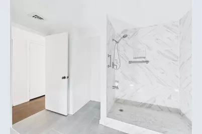 5001 Woodway Drive #1103, Houston, TX 77056 - Photo 17