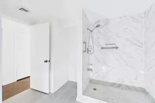 5001 Woodway Dr, Houston, TX 77056 - Photo 17