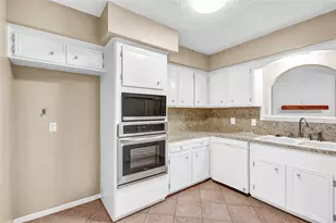 232 Wayne Dr, Clute, TX 77531 - Photo 7