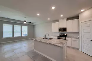 2905 Terrace Grove Dr, Conroe, TX 77304 - Photo 9