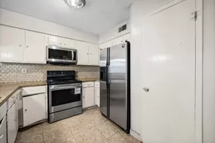 5618 Easthampton Dr, Houston, TX 77039 - Photo 11