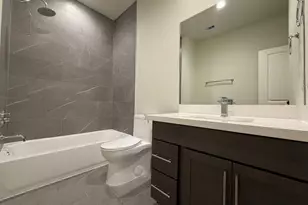 5915 Haring Ln, Houston, TX 77091 - Photo 11